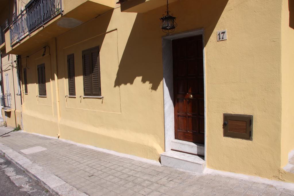 Lighthouse - Casa Di Luce Apartment Reggio di Calabria Bagian luar foto